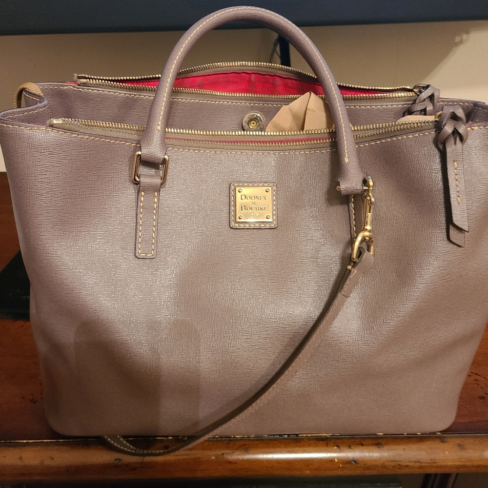 Dooney & Bourke